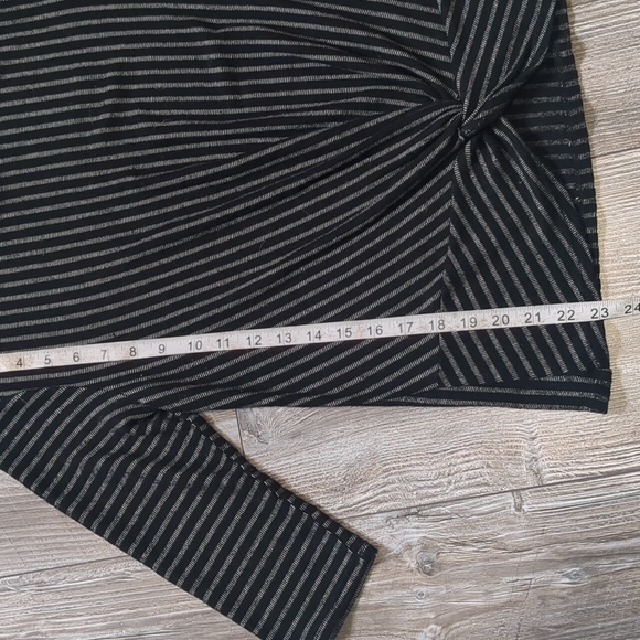 Anthropologie W5 Black and White Striped Twist Front Woven Top Small - Picture 2 of 5